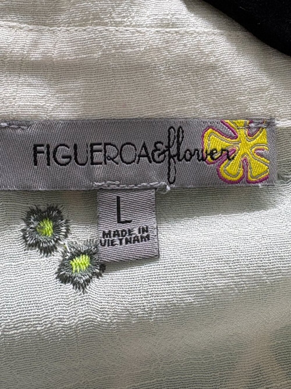 Figueroa & Flower Women’s Large Ivory Sheer Floral Embroidered Tiered Button-Dow - Picture 8 of 8